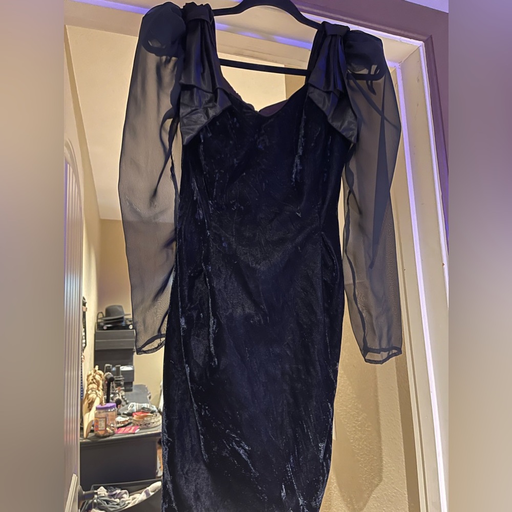 LA glo black dress